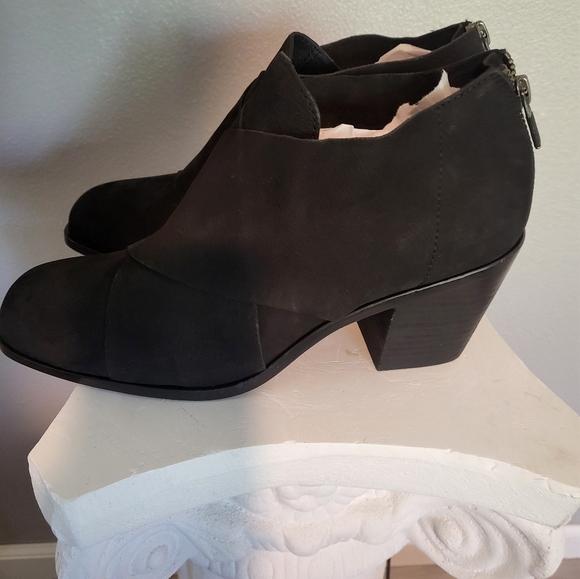 EILEEN Fisher Suede Black Shoe Boot - Sold - Picture 2 of 5